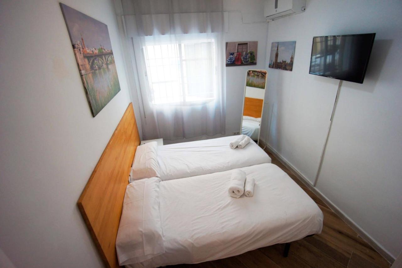 Rentalsevilla Espacioso Y Acogegor Apartamento De 3 * Sevilla