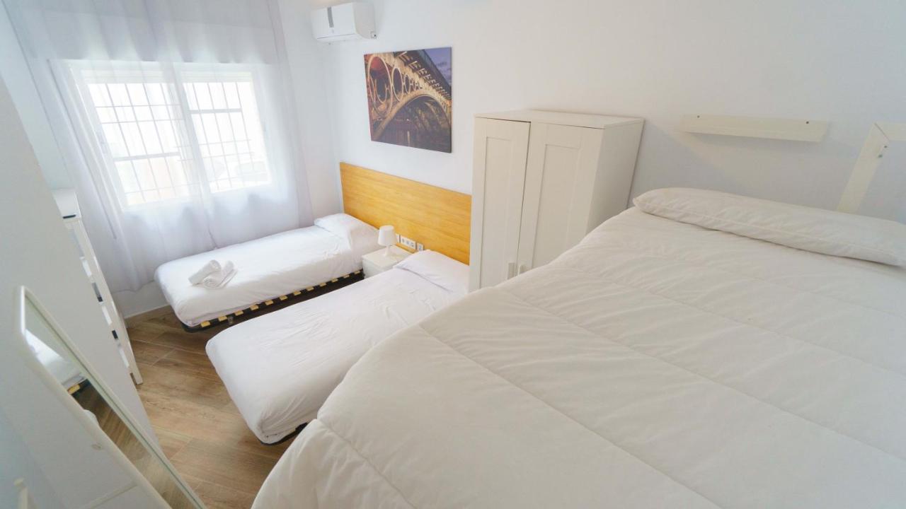 Rentalsevilla Espacioso Y Acogegor Apartamento De 3 * Sevilla