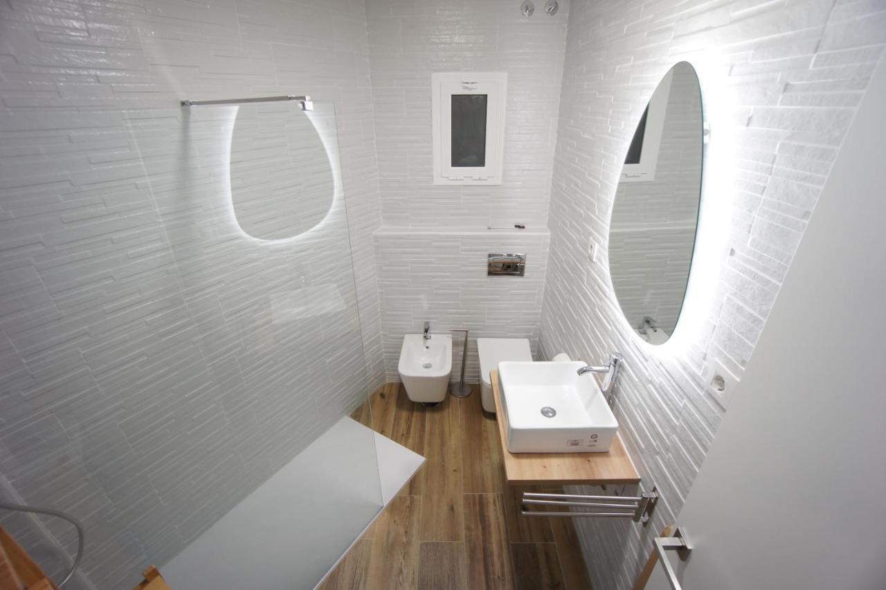 Rentalsevilla Espacioso Y Acogegor Apartamento De 3 Apartamento *
