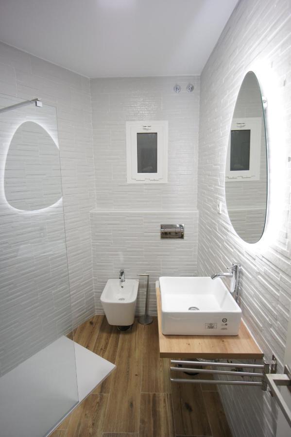 Rentalsevilla Espacioso Y Acogegor Apartamento De 3 Sevilla